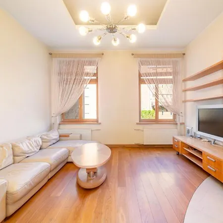 Apartment Elegant Art Nouveau Hideaway In Elizabetes Street Riga