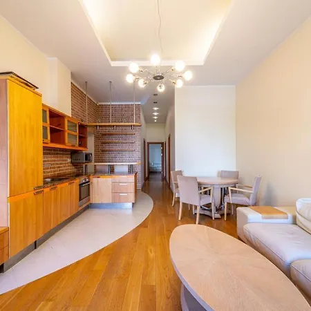 Elegant Art Nouveau Hideaway In Elizabetes Street Apartment Riga