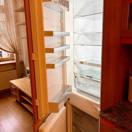 Elegant Art Nouveau Hideaway In Elizabetes Street * Riga