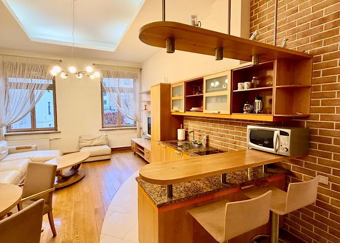 Elegant Art Nouveau Hideaway In Elizabetes Street * Riga