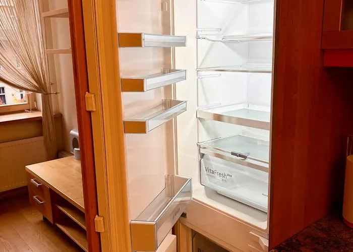 Elegant Art Nouveau Hideaway In Elizabetes Street * Riga