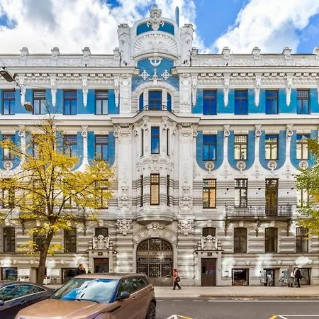 Elegant Art Nouveau Hideaway In Elizabetes Street Апартаменти